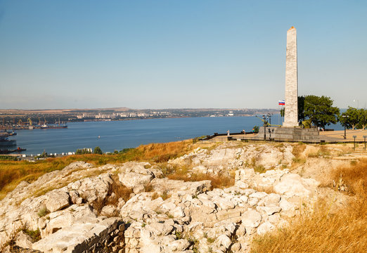 Obelisk on Mount Mithridate