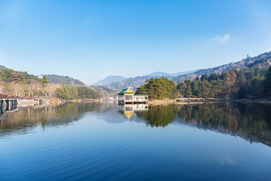 beautiful lushan mountain landscape