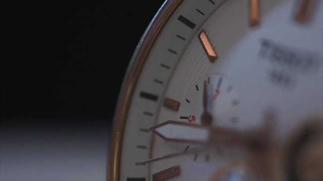 Close-up the luxury watch,Beautiful Watch Gears Spinning and Keeping Time.