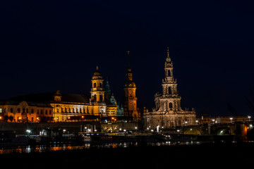 Fototapeta na wymiar Amazing view on Dresden at night