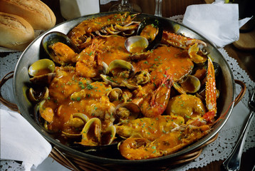   Paella con una Zarzuela  de Marisco