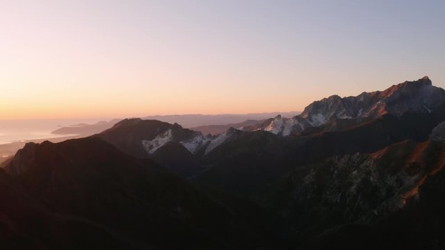 Cave di marmo di Carrara, vista aerea.