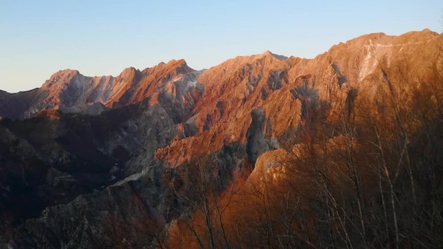 Cave di marmo di Carrara, vista aerea.