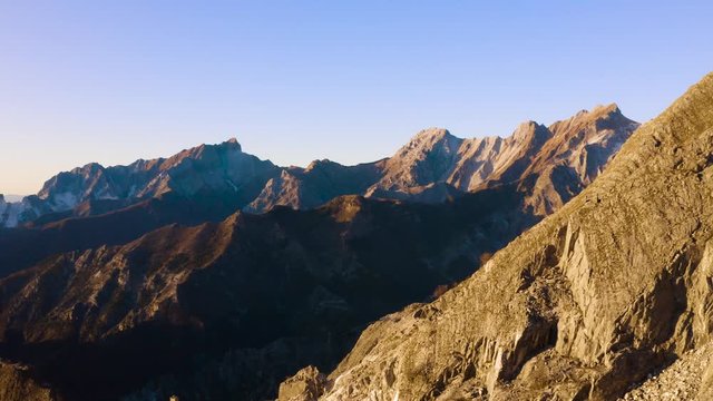 Cave di marmo di Carrara, vista aerea.