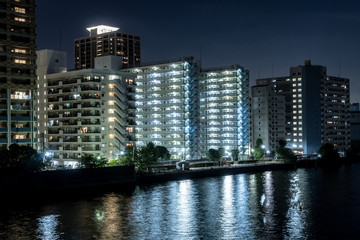 Fototapeta na wymiar 東京の都市夜景　高層住宅の照明２