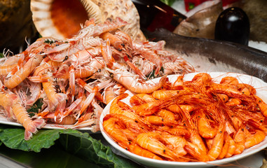 shrimp and shrimp tray in showcase
