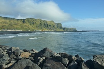 Obraz premium Iceland-outlook from coast near the town of Vik
