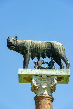 Pisa / Italy. 05.28.2015. Romulo and Remo breastfed by Luperca, the wolf that according to Roman mythology breastfed the founders of Rome