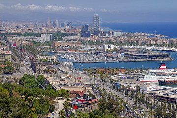 Blick vom Montjuic über den Hafen von Barcelona, Katalonien, Spanien