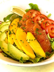 salade équilibrée et colorée