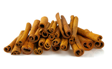 cinnamon sticks isolated on white background