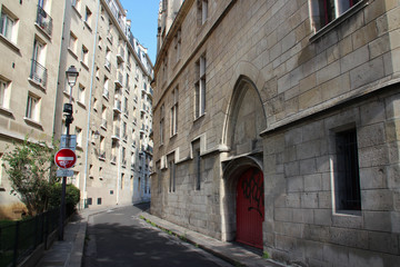 Fototapeta na wymiar medieval mansion (sens) in paris (france) 