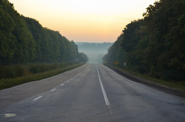 Kharkov-Kiev road, fog, dawn