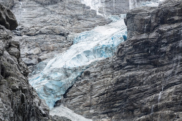 Fototapeta na wymiar Detail vom Kjenndalsbreen Gletscher im Jostelalsbreen Nationalpark, Norwegen