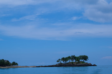 Petite &icirc;le paradisiaque