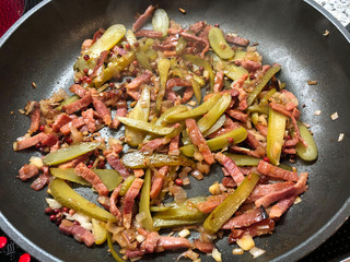 Schinken, Gurken etc.