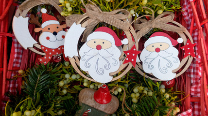 Adornos de navidad de Papá noel o Santa Claus para árbol. Fiestas de navidad y año nuevo