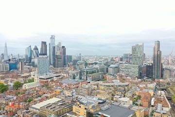 Fototapeta na wymiar Bright Shot of Stunning London Cityscape - Modern and Historic Buildings