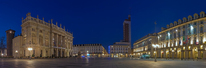Fototapeta na wymiar TURIN, ITALY - MARCH 14, 2017: Panorama of Palazzo Madama and square Piazza Castello at dusk.