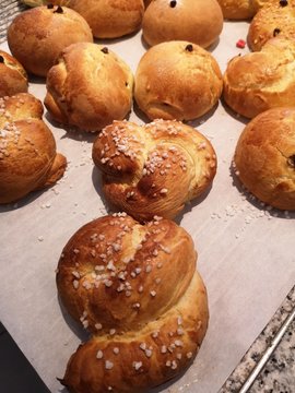 brioches au sucre, boulangerie