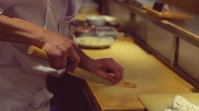 Work of the sushi chef｜寿司ネタ調理｜貝
