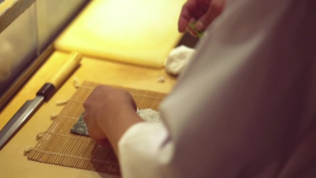Work of the sushi chef｜巻き寿司