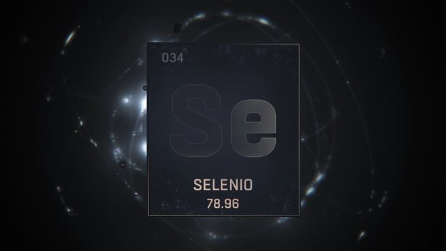 Selenium as Element 34 of the Periodic Table. Seamlessly looping 3D animation on silver illuminated atom design background with orbiting electrons. Name, atomic weight, element number in Spanish langu