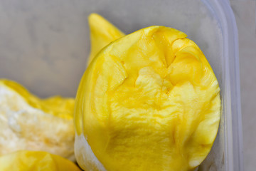  Durian is beautiful, tasty, sweet and tasty.