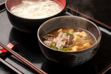 釜揚げ肉うどん