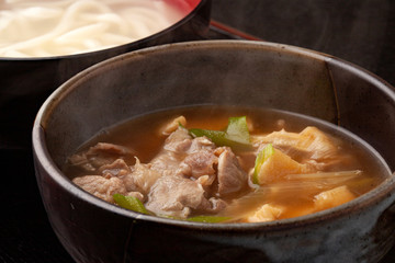 釜揚げ肉うどん