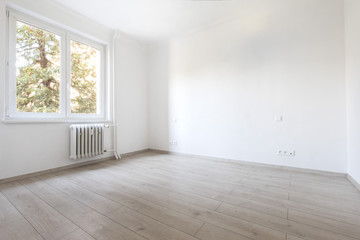 white room in flat for sale