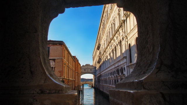 die seufzerbr&uuml;cke in venedig, ponte dei sospiri in venice italien