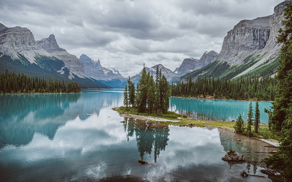 Maligne Lake