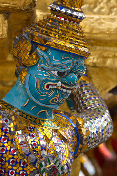 Yaksha (Guardian Giant) Statue at Wat Arn (temple of Dawn) in Bangkok, Thailand