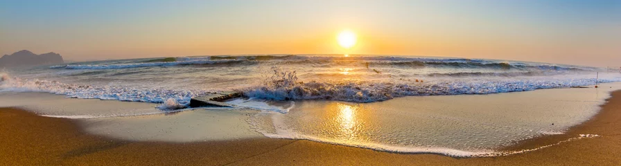 Foto auf Leinwand Morgendämmerung am Meer © andreymuravin