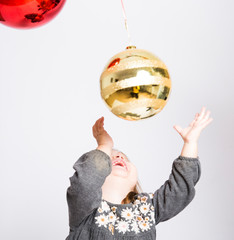 Con bolas y a lo loco, juego navide&ntilde;o