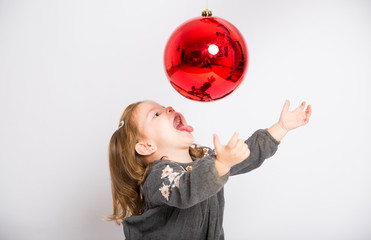 Con bolas y a lo loco, juego navide&ntilde;o