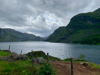 Fjord surrounded by mountains, ⁨Flatraket⁩, ⁨Sogn og Fjordane⁩, ⁨Norway⁩