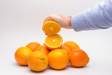 Naranja fruta de invierno, llena de vitaminas C, ideal para tomar en zumos, es dulce con un cierto toque ácido