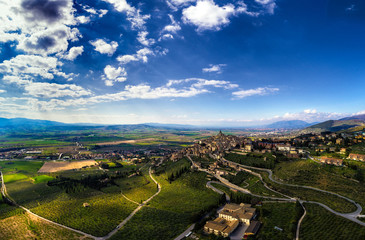 Panorama su vallata e borgo Umbria