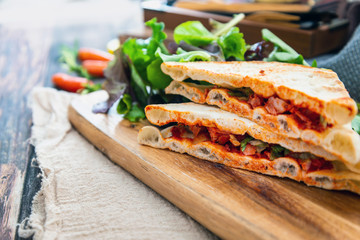 roasted chicken tandoori sauce sandwich