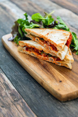 roasted chicken tandoori sauce sandwich