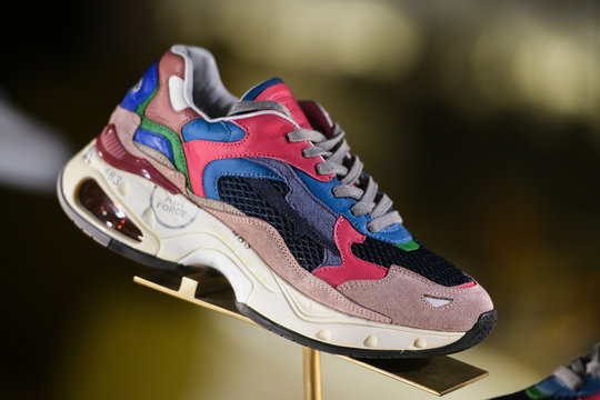 Fw19 Rapper Fw19 Images – Browse 951 Stock Photos, Vectors, and Video | Adobe Stock
