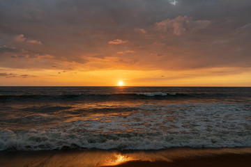 Fototapeta na wymiar Amazing Ocean View Sunset. Panorama of beautiful sunset on the ocean.
