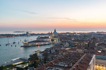 Naklejka premium Aerial view of the landscapes during sunset in Venice, Italy