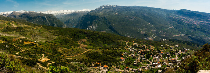 Fototapeta na wymiar Lebanon mountain panorama