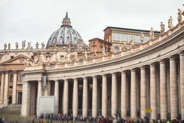 Obraz premium Beautiful night view of Papal St. Peter's Basilica, Vatican City, Rome, Italy