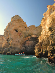 Fototapeta na wymiar Cliffs in the mediterranean sea with emerald green sea