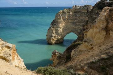 Fototapeta na wymiar Natural rock arch