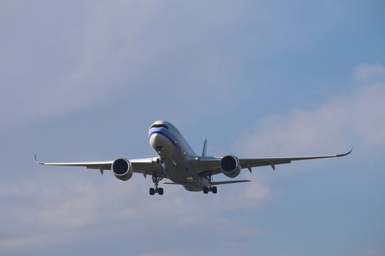 定期旅客機photos Royalty Free Images Graphics Vectors Videos Adobe Stock 定期旅客機photos Royalty Free Images Graphics Vectors Videos Adobe Stock
